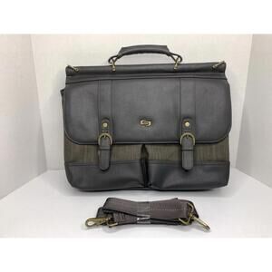 SOLO Executive Collection Bradford Laptop Carrying Messenger Bag P76